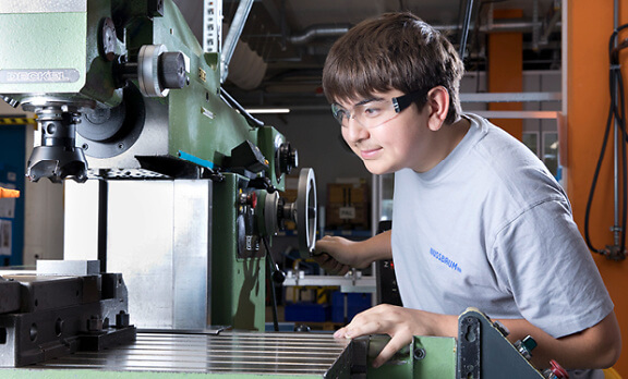 Produktionsmechaniker 619x405